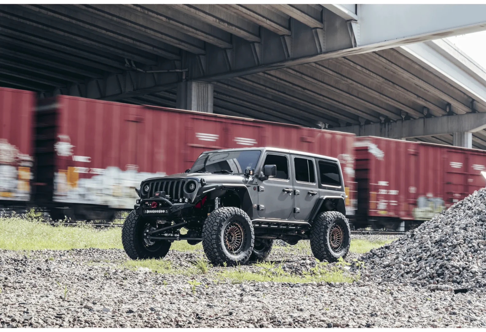 Fuel Off Road Fc870 Sinister Matte Bronze Matte Black Lip 20x10 2020 Jeep Wrangler 1 2 1920x1309
